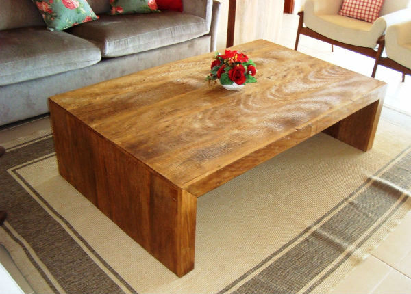 mesa de centro de madeira